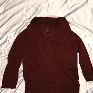 Maroon Cross Front 3/4 sleeve sweater
